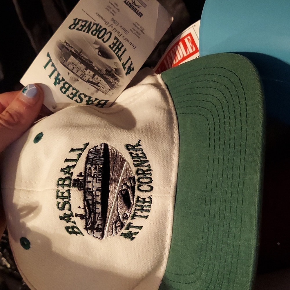 Nwt! Super retro mlb detroit tigers. Vintage tigers stadium baseball cap!